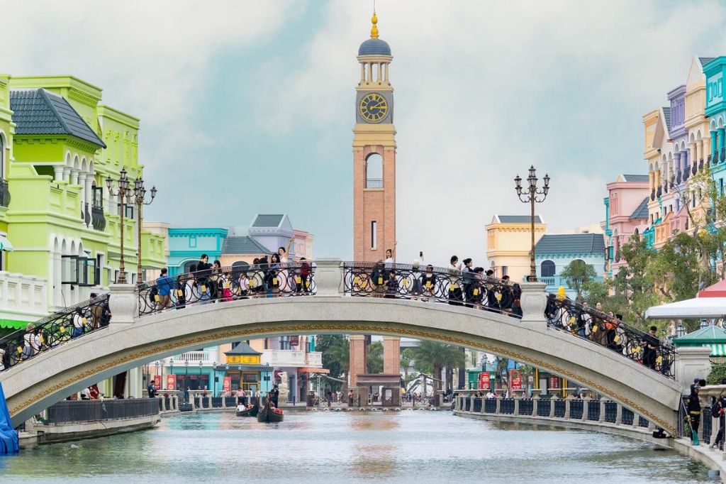 Tháp đồng hồ Grand World