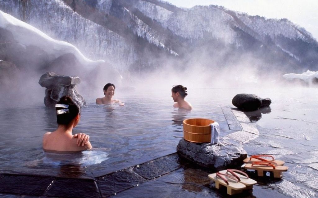 Tắm onsen