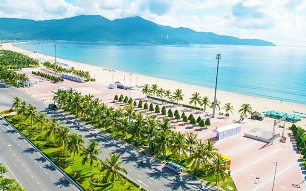 Công viên Biển Đông