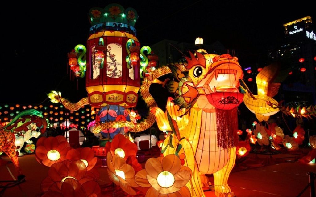 Gợi ý thời điểm đi chơi lý tưởng trung thu Hà Nội (Ảnh: Sưu tầm)