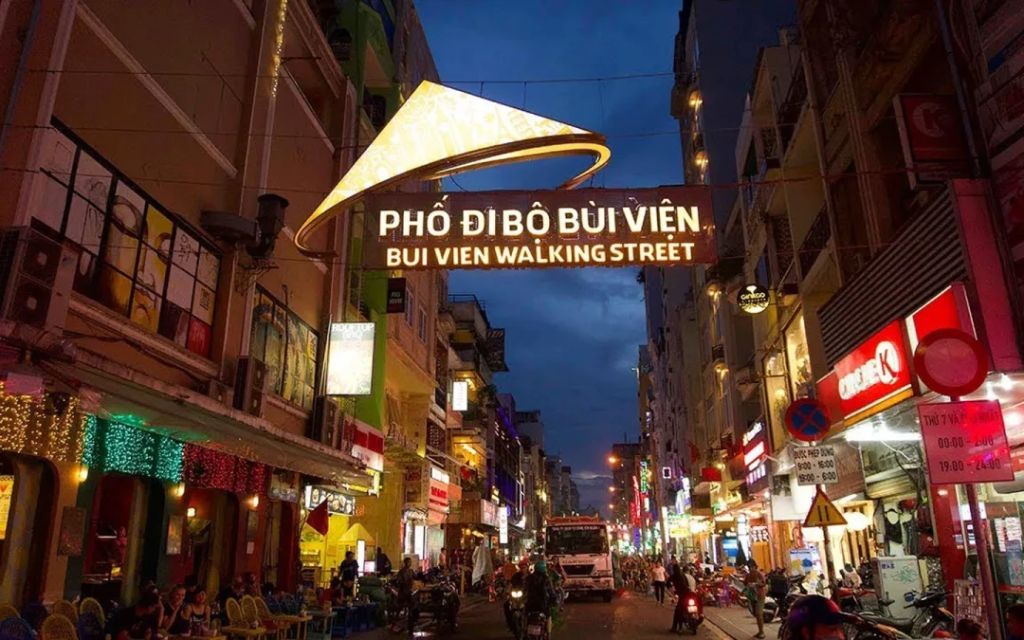 Phố đi bộ bùi viện