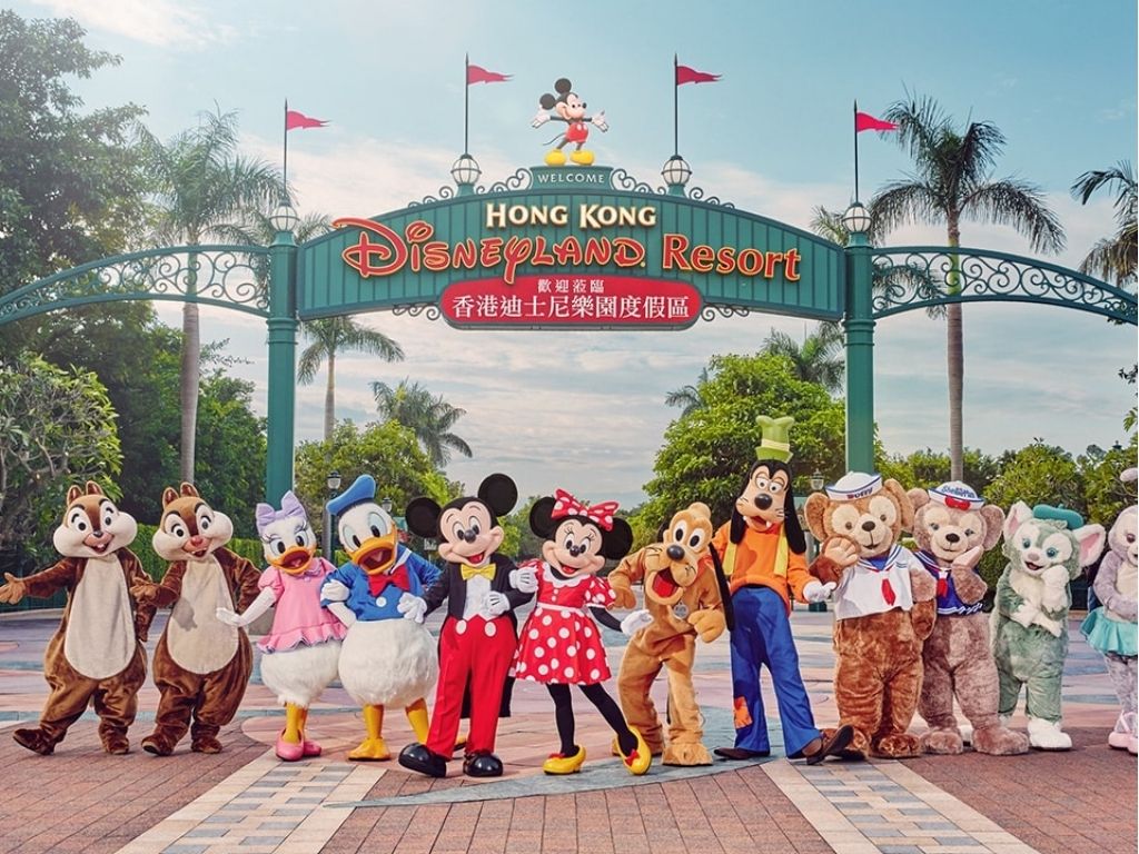 Lâu đài biểu tượng tại Hong Kong Disneyland