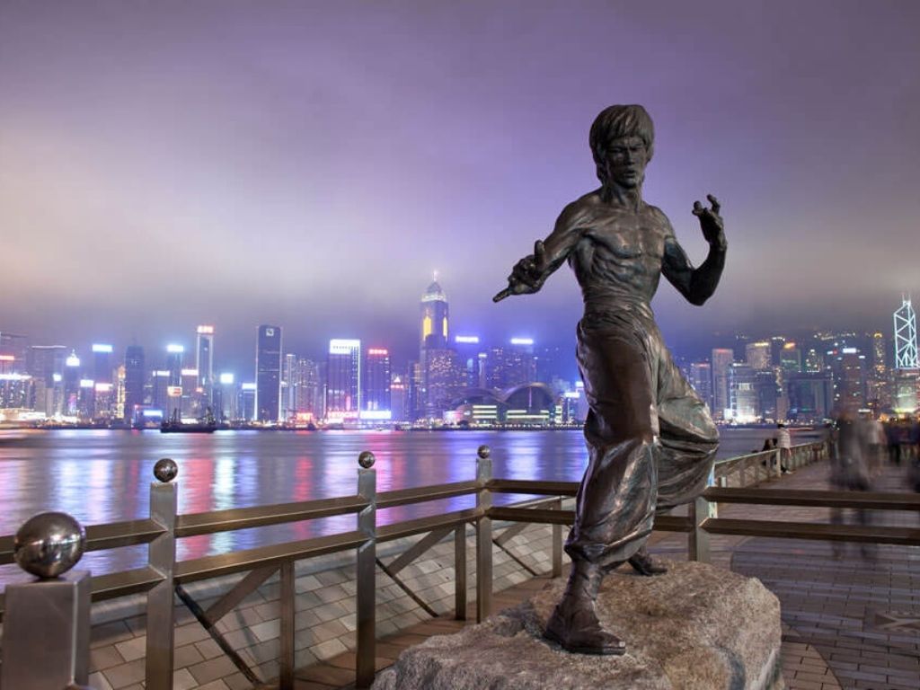 Đại lộ Ngôi Sao ven cảng Victoria tại Hong Kong