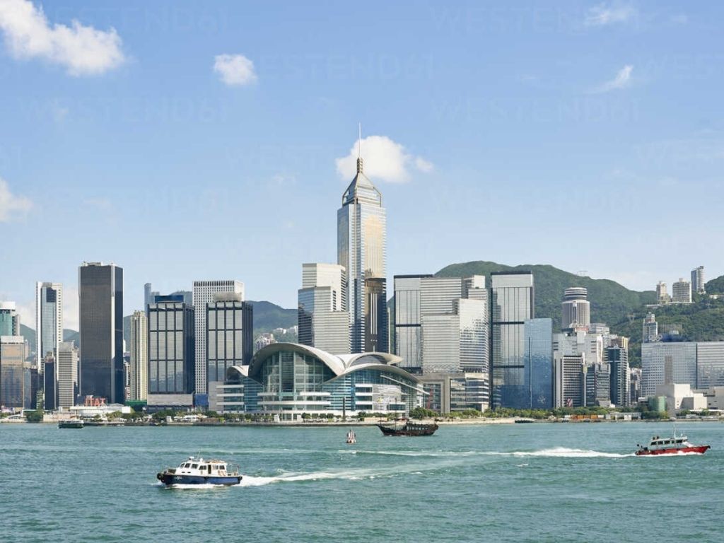 Bến cảng Victoria và khu vực Tsim Sha Tsui Promenade vào buổi tối