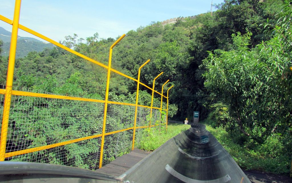 Trượt máng Toboggan tại Mộ Điền Dụ 