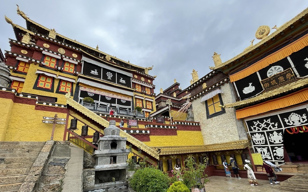 Tu viện Tùng Tán Lâm Vân Nam