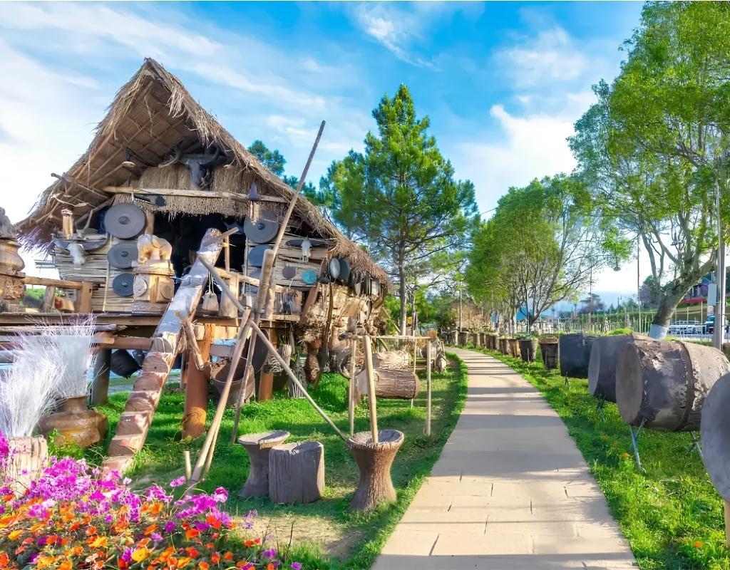 Vườn châu Âu Đà Lạt với kiến trúc phong cách châu Âu.