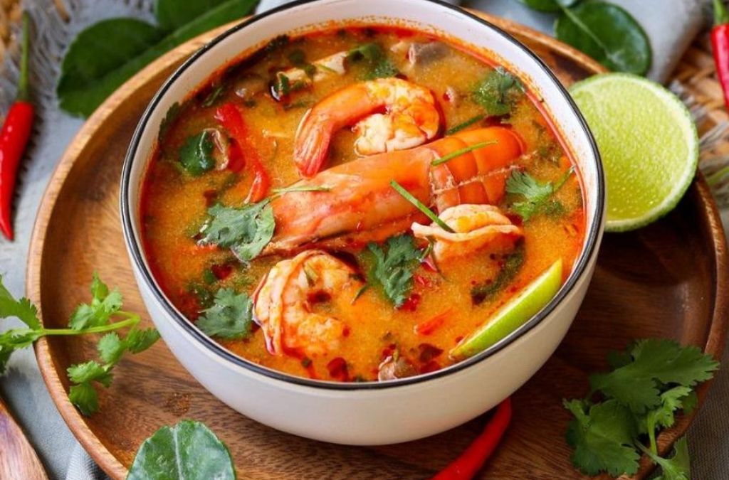 Bát canh Tom Yum cay nồng
