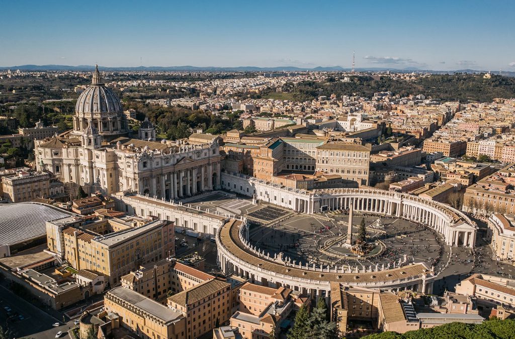 Toàn cảnh Vatican và Quảng trường Thánh Phêrô giữa lòng Rome, Ý