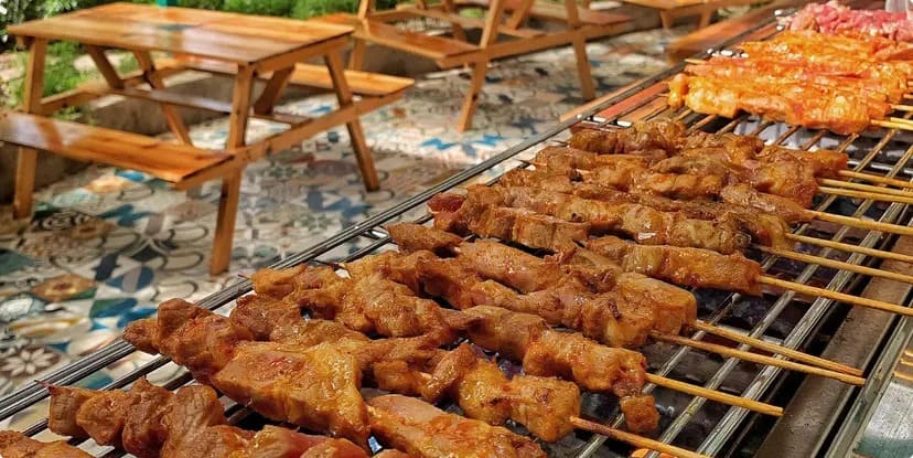 Quầy cà phê và ẩm thực tại ZooDoo phục vụ món ăn nhẹ, phù hợp để nghỉ ngơi và thư giãn