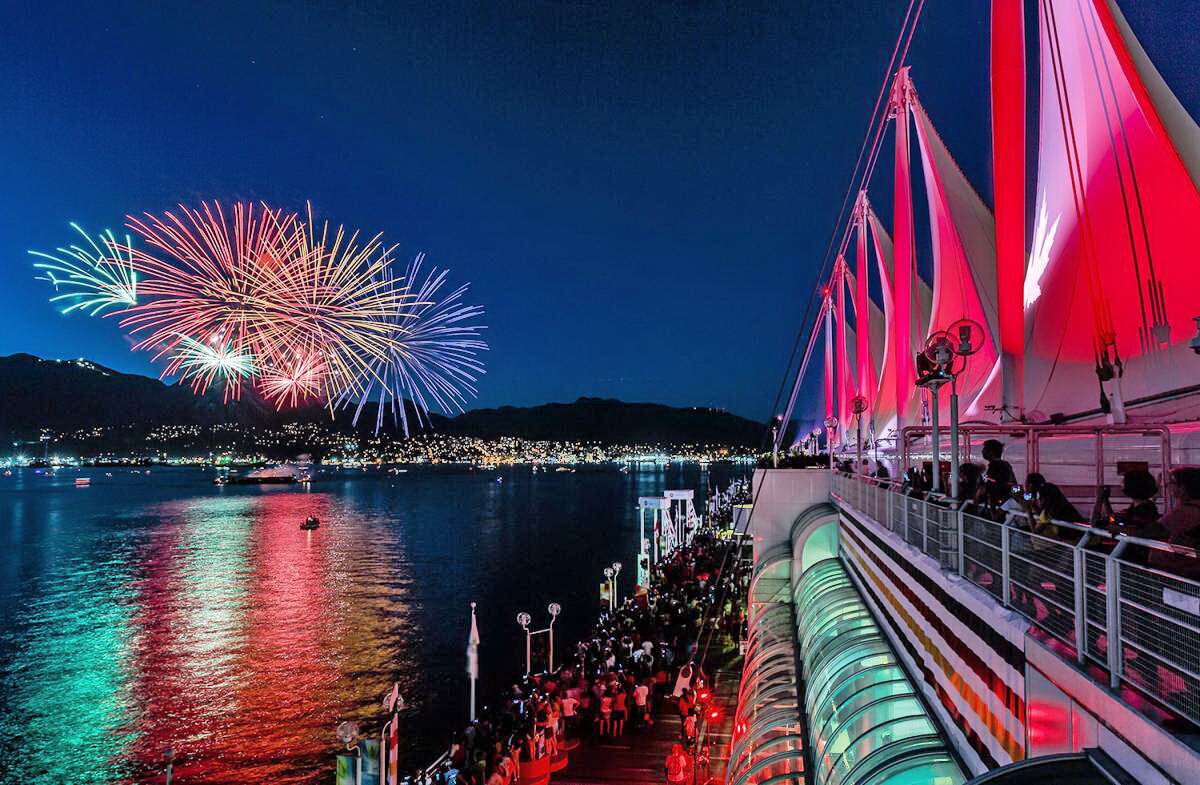 Cuộc thi pháo hoa lớn nhất thế giới tại Vancouver