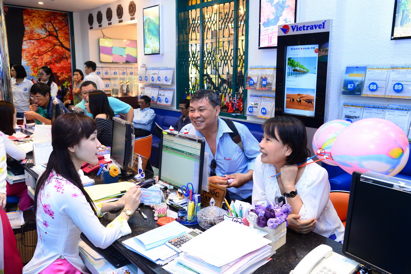 Top 500 Doanh Nghiệp lớn nhất Việt Nam: Vietravel tăng đến 73 bậc & đứng đầu ngành Du lịch - Khách sạn