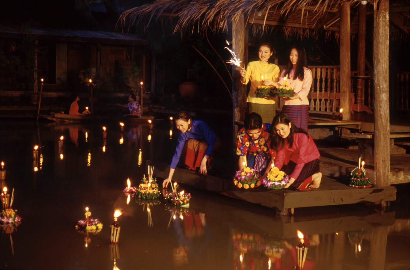Loy Krathong - Lễ hội thả hoa đăng cầu an lành