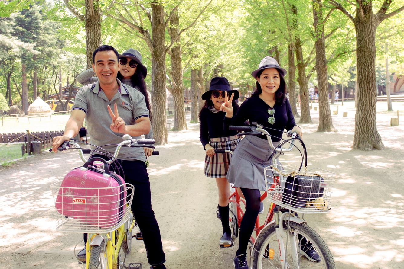 Gia đình Quyền Linh du lịch hè 2016 tại Xứ sở Kim Chi