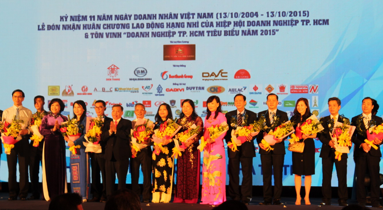 Vietravel vinh dự nhận danh hiệu doanh nghiệp TP.HCM tiêu biểu 2015