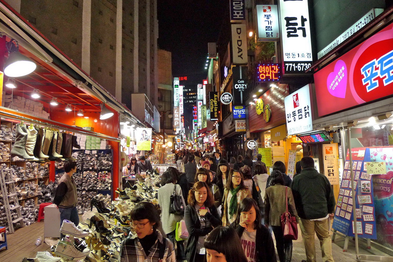 Nhộn nhịp mua sắm ở xứ Hàn