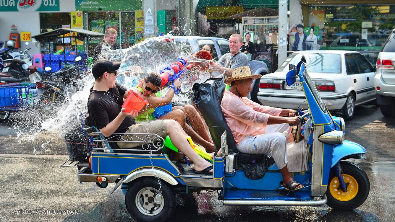 Một vài lưu ý khi tham gia lễ hội té nước Songkran
