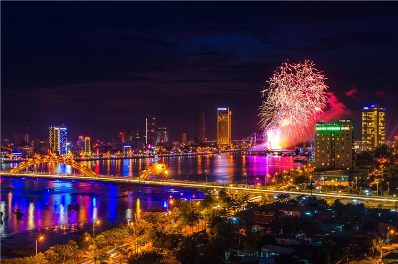 Lễ hội Pháo hoa Quốc tế Đà Nẵng 2015 - Đại tiệc màu sắc