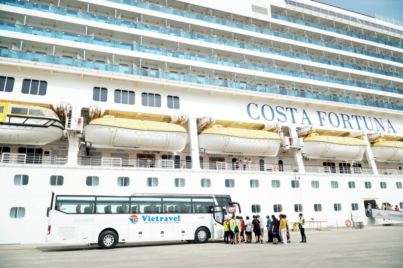 Vietravel đón 3.000 khách tàu biển quốc tế tham quan TP.HCM
