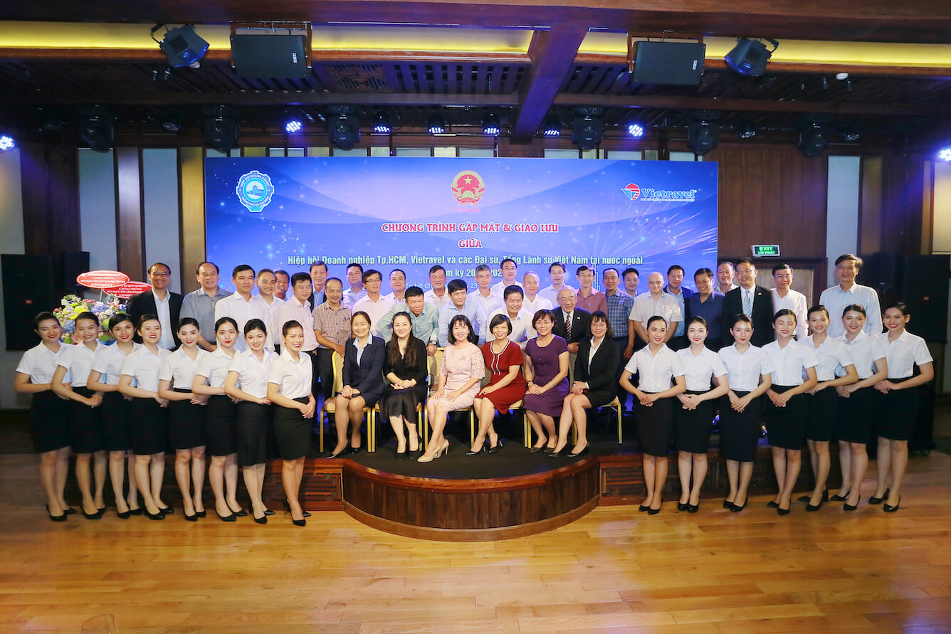 Vietravel phối hợp với Hiệp hội doanh nghiệp Tp.HCM tổ chức gặp mặt, giao lưu với các đại sứ, tổng lãnh sự Việt Nam tại nước ngoài