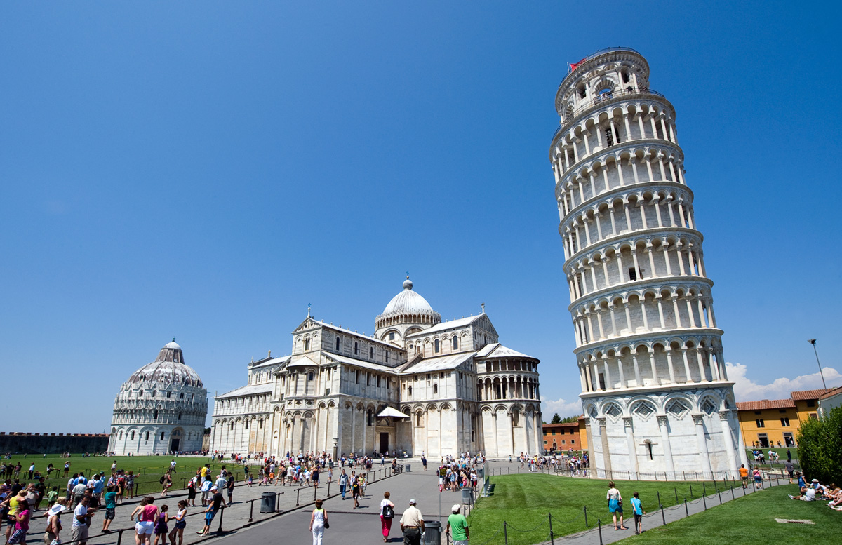 LEANING TOWER OF PISA Objek Wisata Terbaik Italia