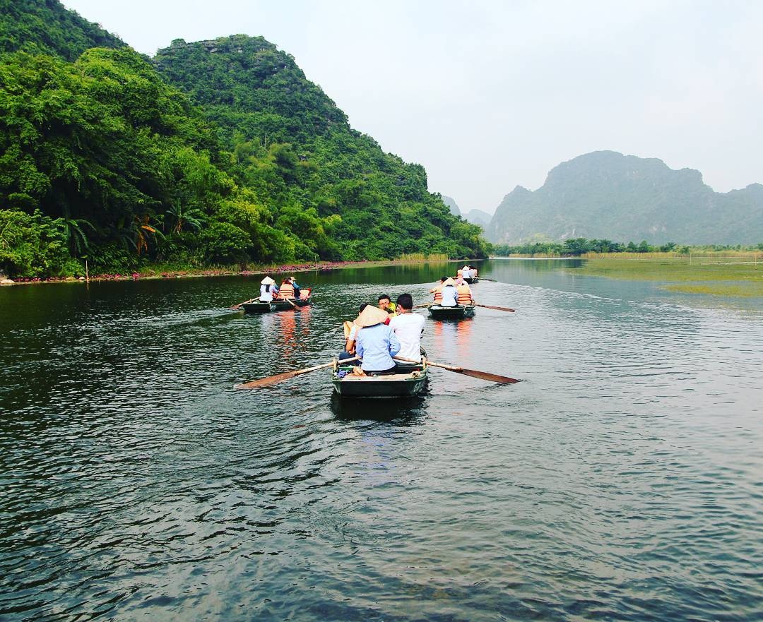 Boating along the Ngô Đồng River in Ninh Bình
