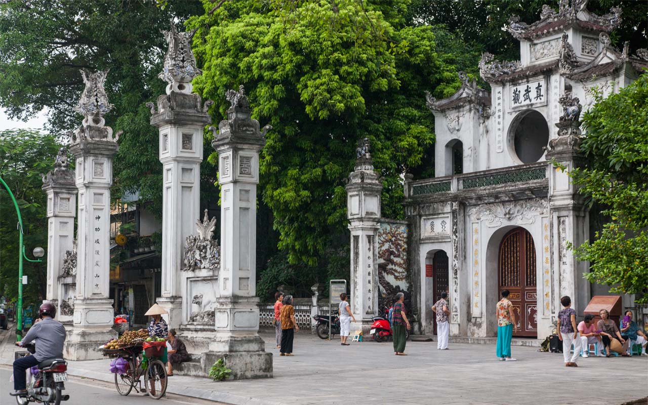7. Quan Thanh Temple Hanoi