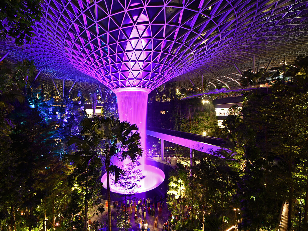 6. Visiting Singapore Changi Airport is breezy