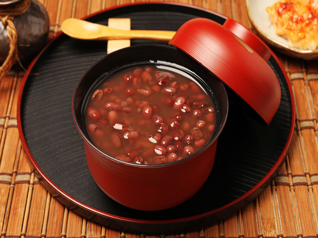 Sweet red bean soup
