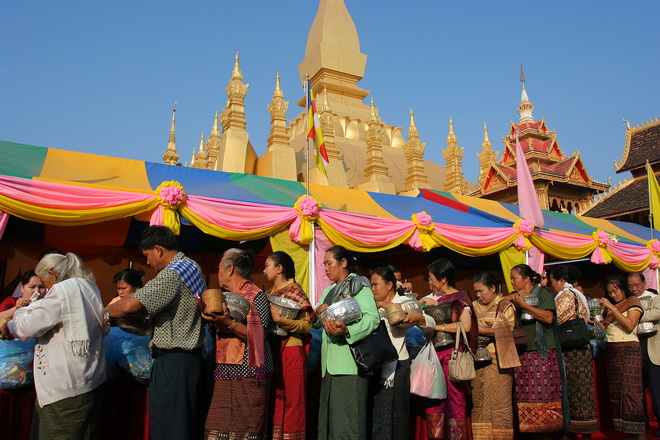 Lễ hội That Luang, Lào