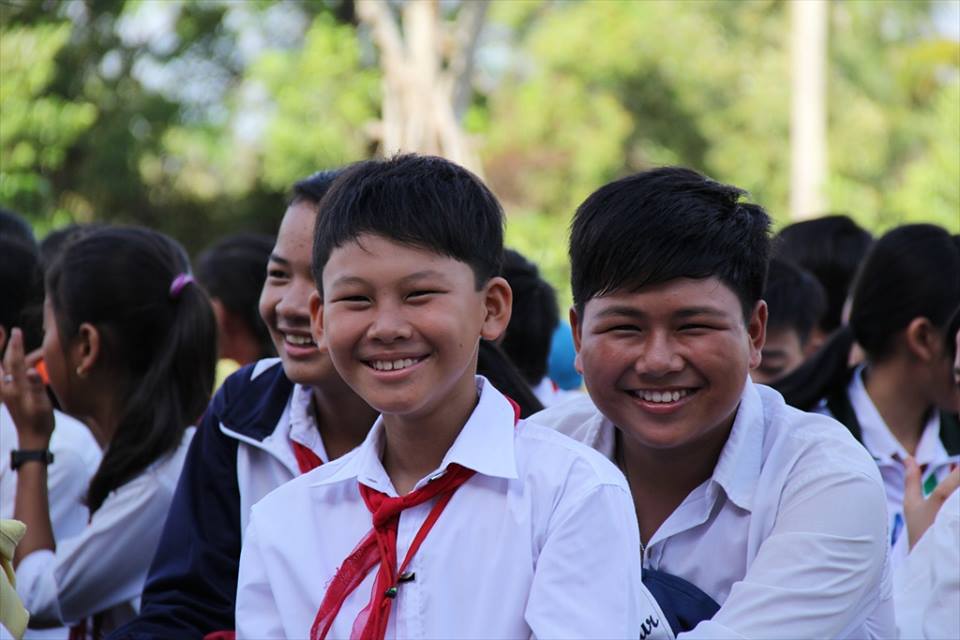 Vietravel Cà Mau tiếp sức trẻ em nghèo hiếu học