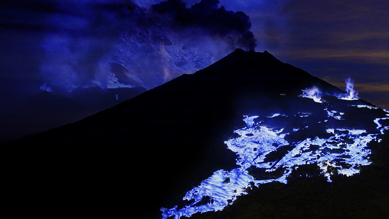 Ngắm ngọn lửa xanh ở Kawah Ijen và nghe truyền thuyết về núi Bromo