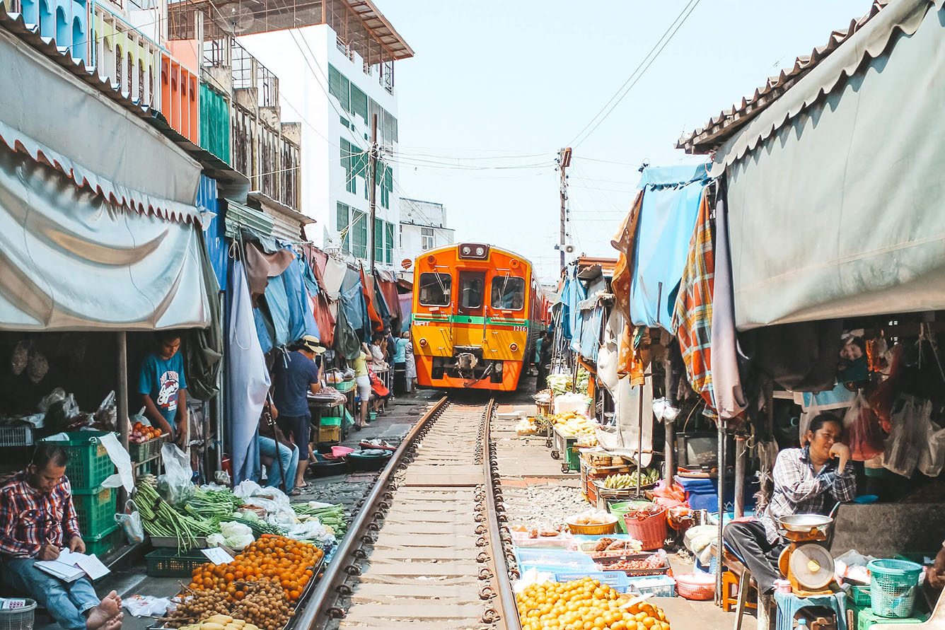 Những khu chợ nổi tiếng ở Bangkok, bạn đã khám phá hết chưa?