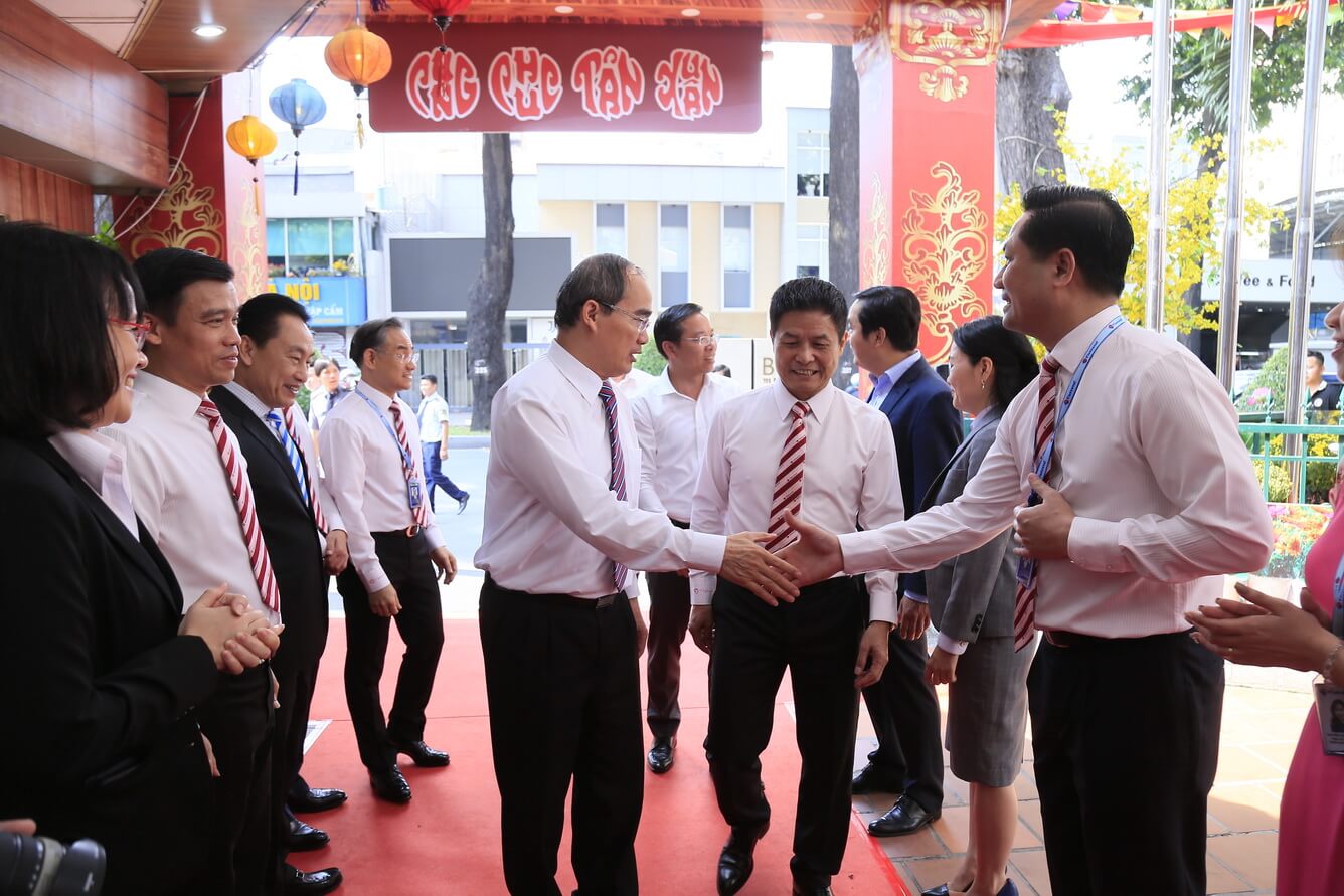 Đồng chí Nguyễn Thiện Nhân - Ủy viên Bộ Chính trị, Bí thư Thành ủy TP.HCM thăm và chúc Tết Công ty Du lịch Vietravel