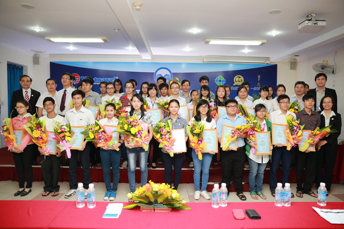 Lễ trao học bổng "Vietravel đồng hành cùng tài năng Việt" lần thứ III năm 2014