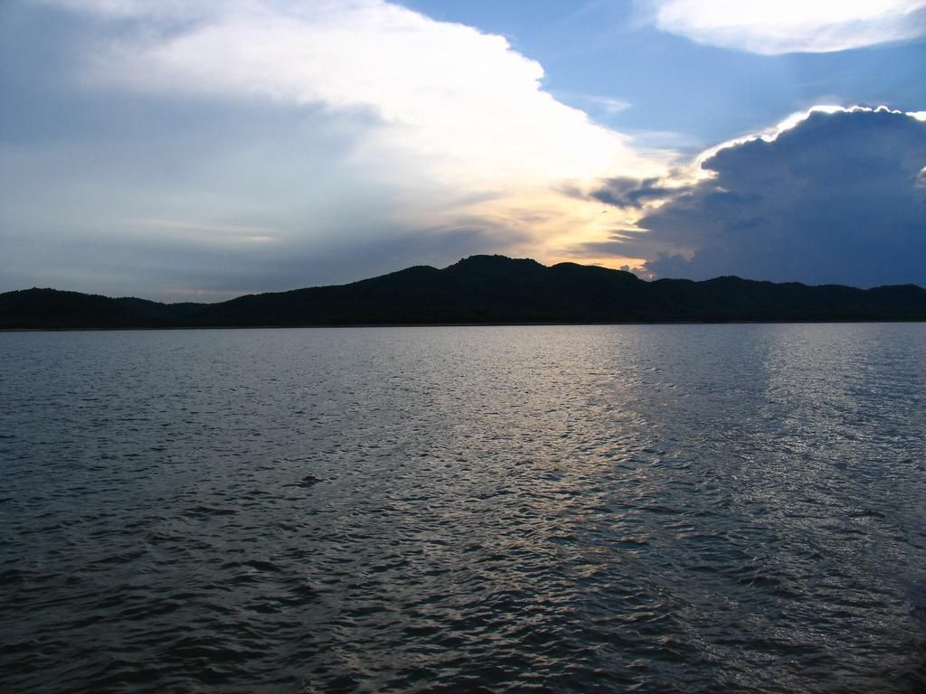 Ke Go Lake, Ha Tinh
