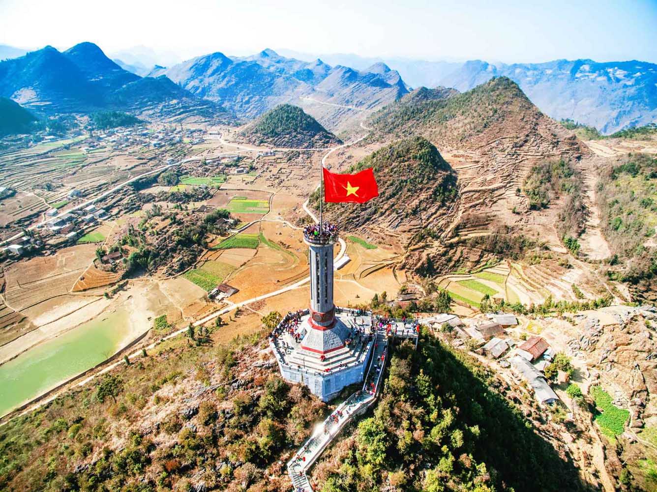 Cột cờ Lũng Cú – biểu tượng của Hà Giang