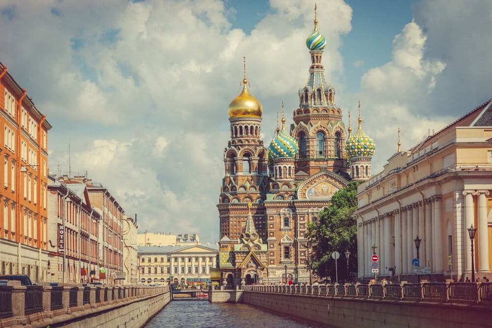4. Thành phố nên thơ Saint Petersburg, Nga
