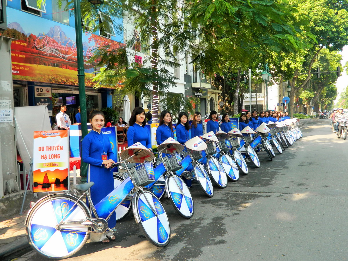 Một số hình ảnh ngày khai mạc Ngày Hội tư vấn du lịch Vietravel tại Hà Nội: