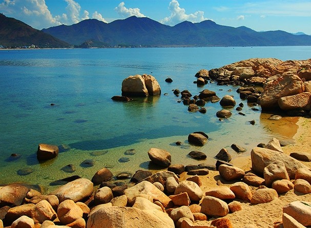 Nha Trang - Vịnh và bãi biển đẹp nhất thế giới