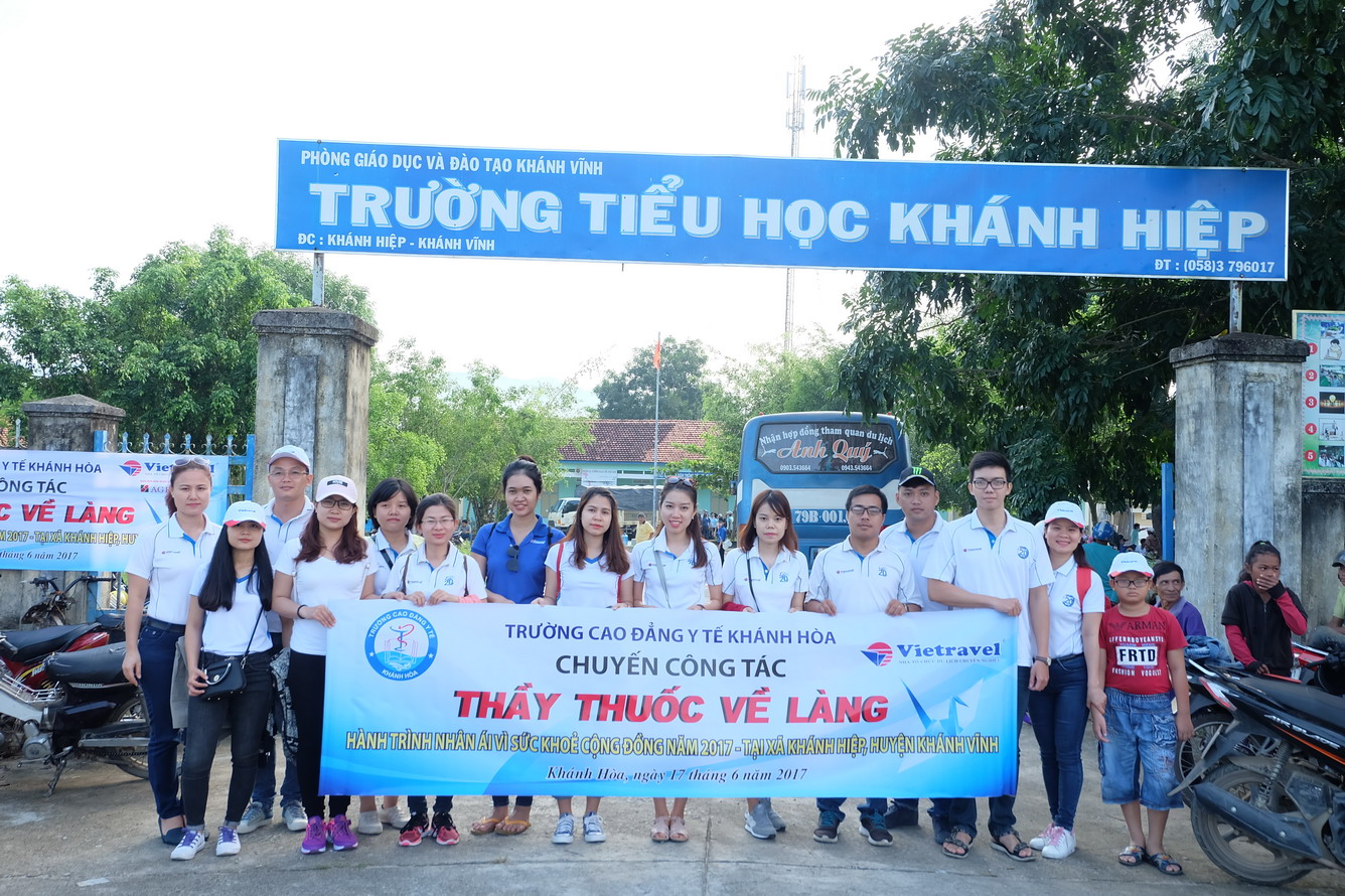 Vietravel Nha Trang đồng hành cùng chương trình "Thầy thuốc về làng - Hành trình nhân ái 2017"