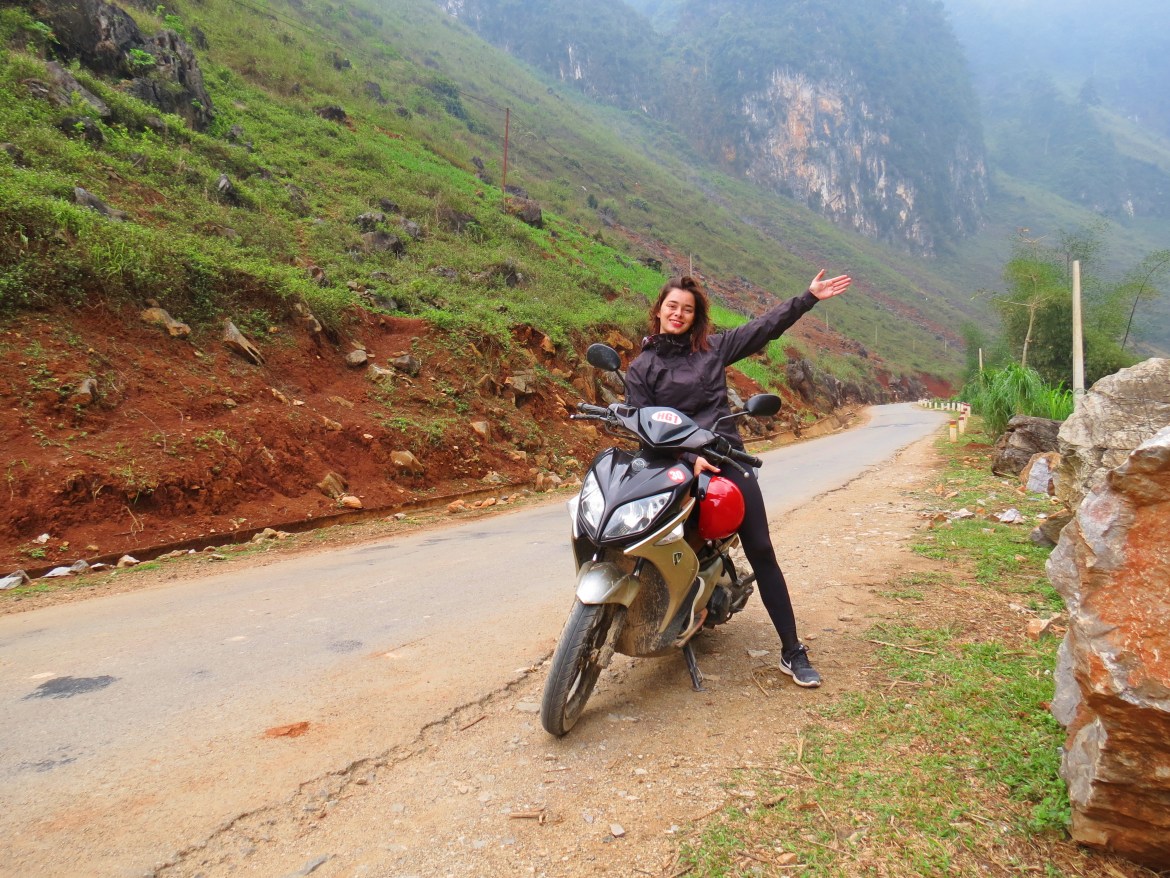 Be careful with the dangerous passes in Ha Giang
