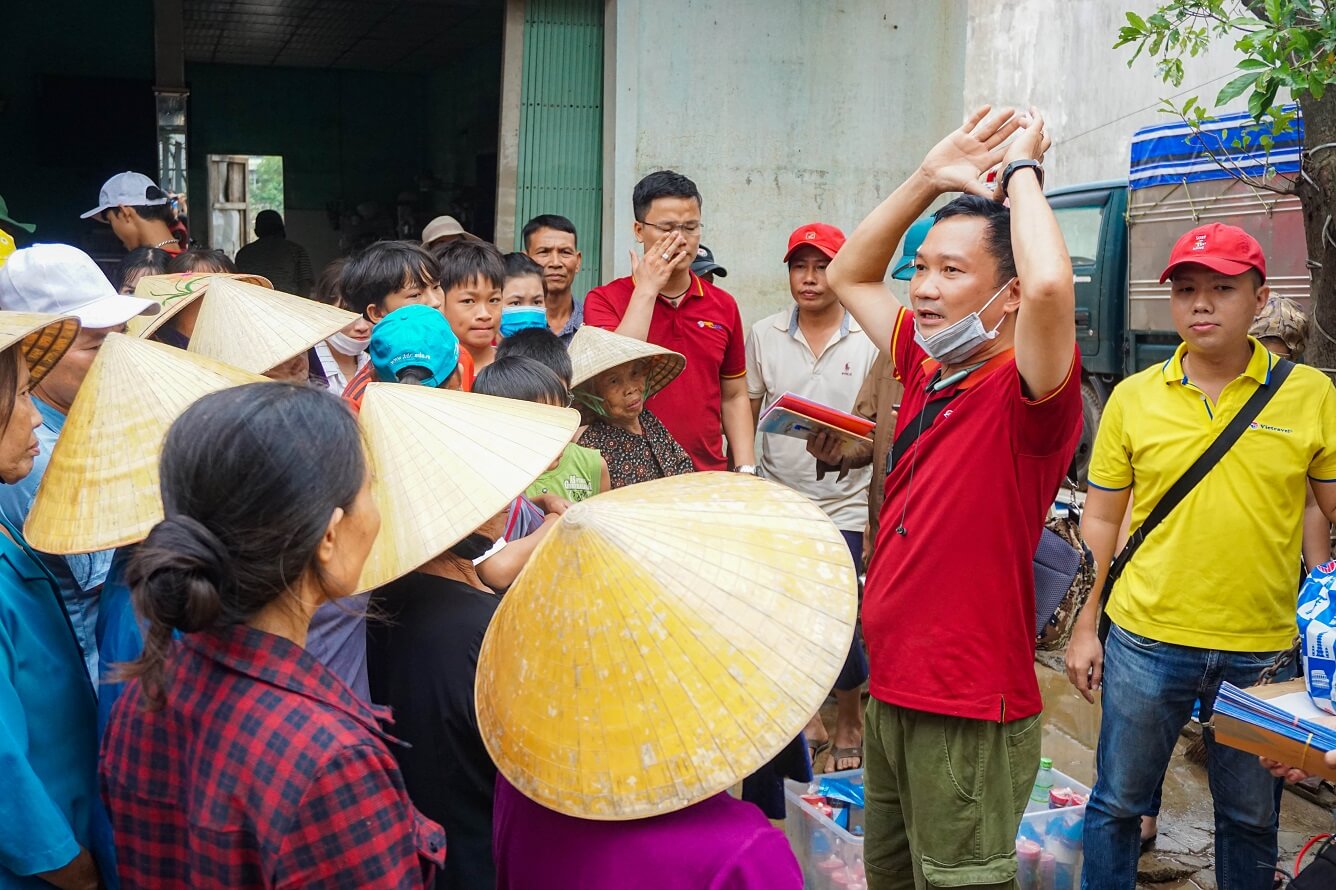 Vietravel tiếp sức người dân vùng lũ  tỉnh Quảng Trị, Quảng Bình
