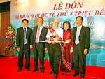 Du lịch Việt Nam đón vị khách quốc tế thứ 4 triệu