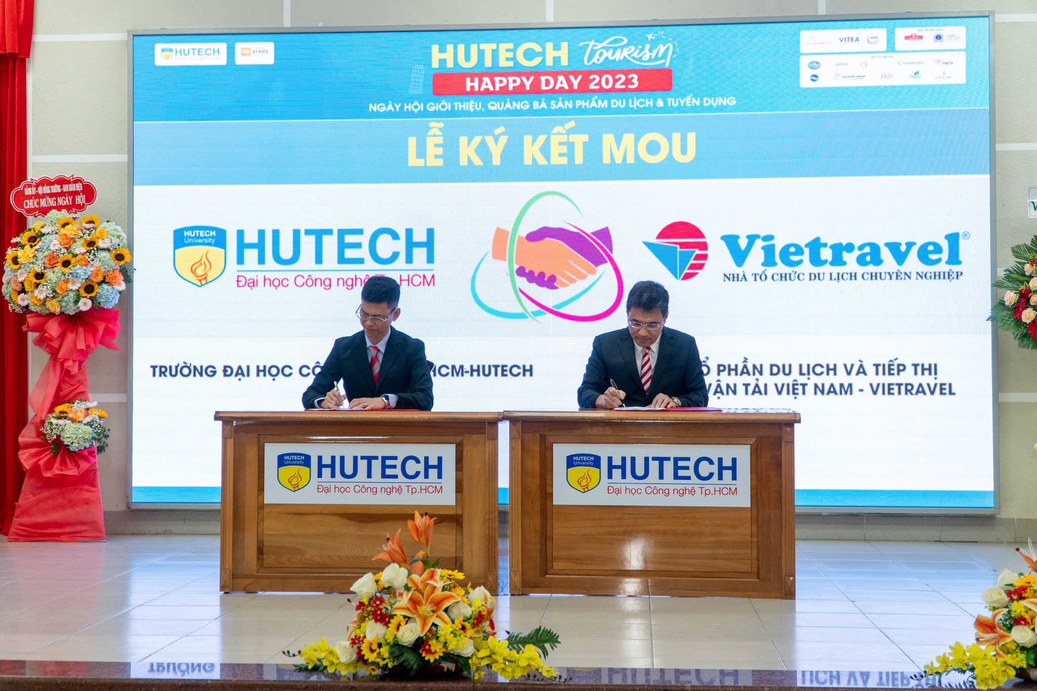 Vietravel ký kết thoả thuận hợp tác với Trường Đại học Công nghệ TPHCM (HUTECH) 