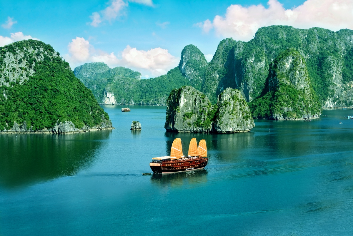 7 Top Tourist Attractions in Vietnam