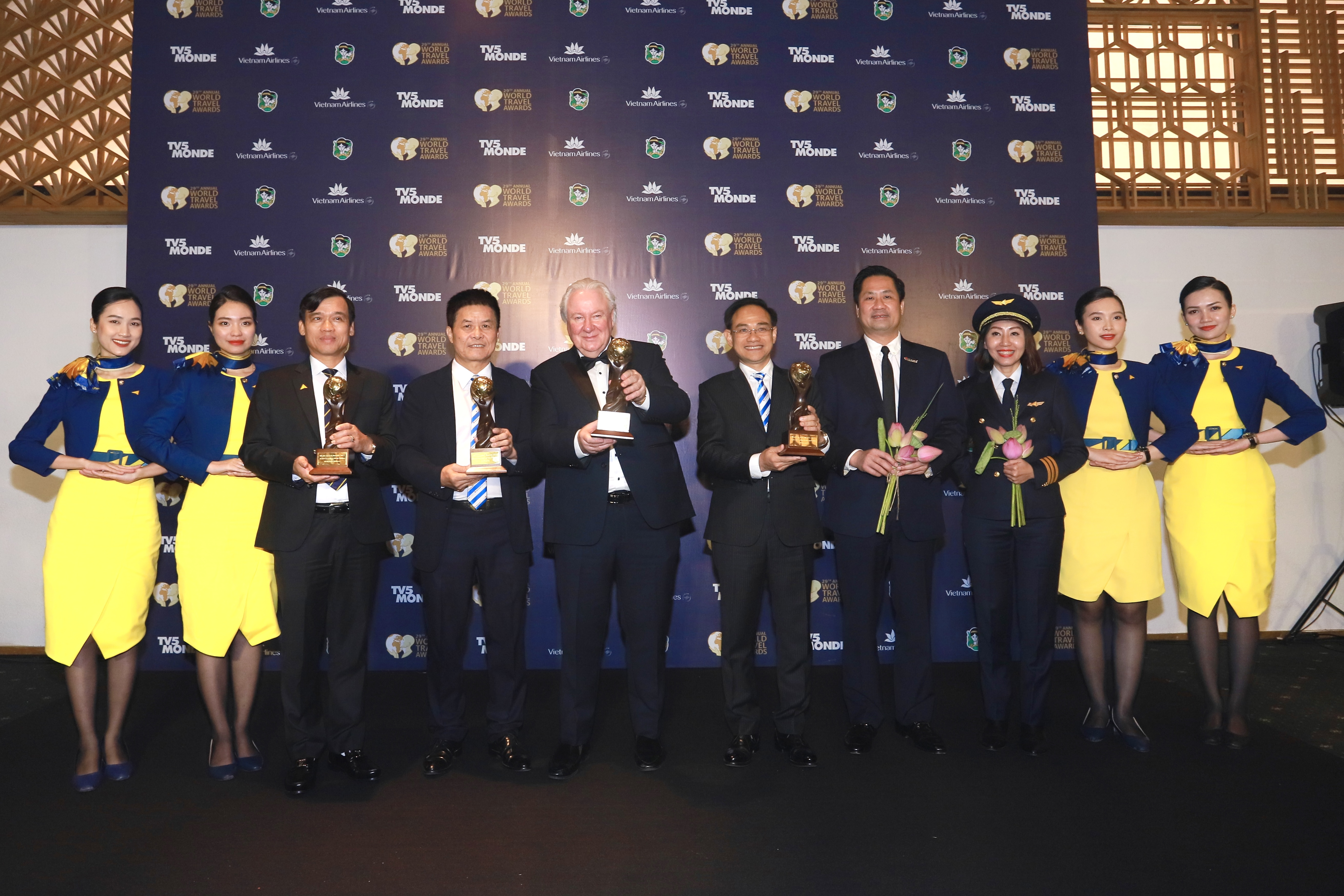 Vietravel & Vietravel Airlines ghi đậm dấu ấn tại Giải thưởng Du lịch Thế giới năm 2022 (World Travel Awards 2022)