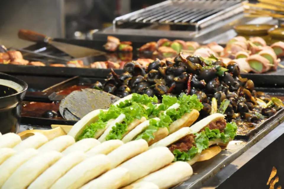 Top 15 ẩm thực đường phố Trung Quốc mang hương vị đậm đà trong từng góc phố