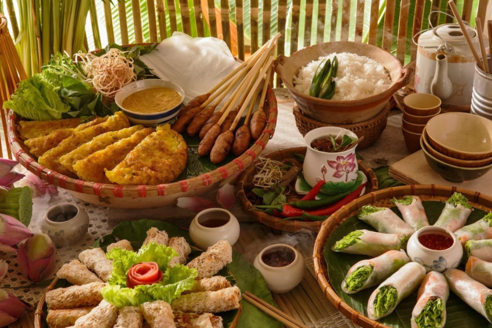Ẩm thực Việt Nam có gì đặc sắc? Top 12 món ăn làm nên tinh hoa nền ẩm thực Việt