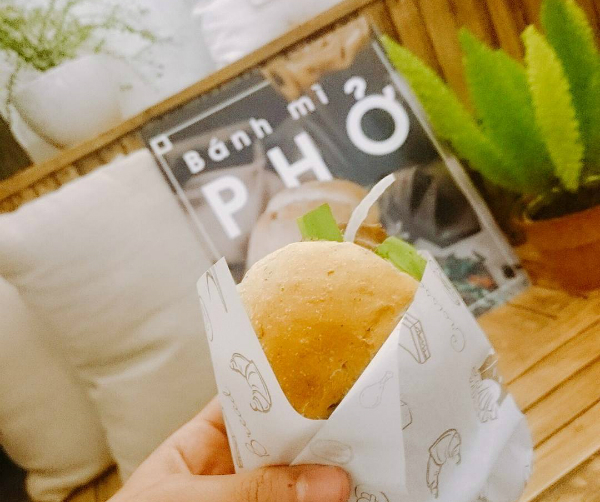 Pho sandwich: the unimaginable combo emerges in Saigon
